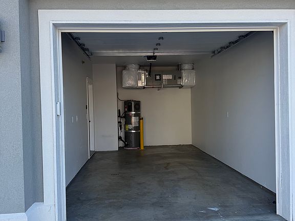 3rd image of 508 N Hartford St #130