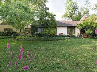 76 W Ridgeway Dr, Dayton, OH 45459