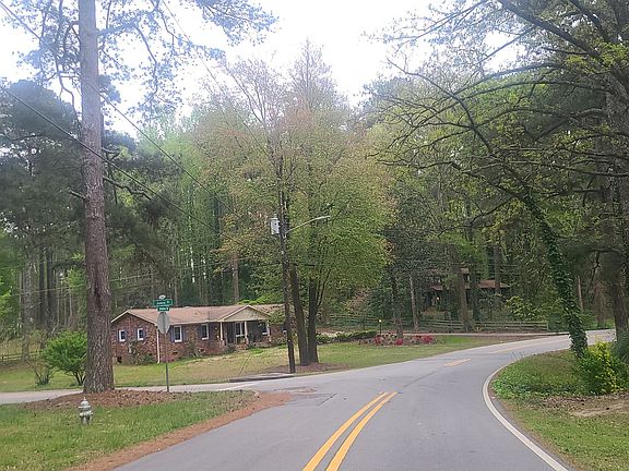 4th image of 3167 Jodeco Dr