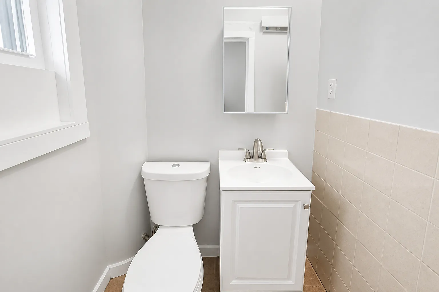 3 bed, $1,900 — Photo 2