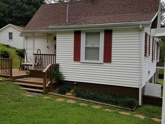 3rd image of 211 Piney Forest Dr