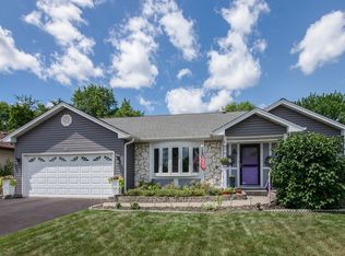 90 Longford Dr, Elgin, IL 60120