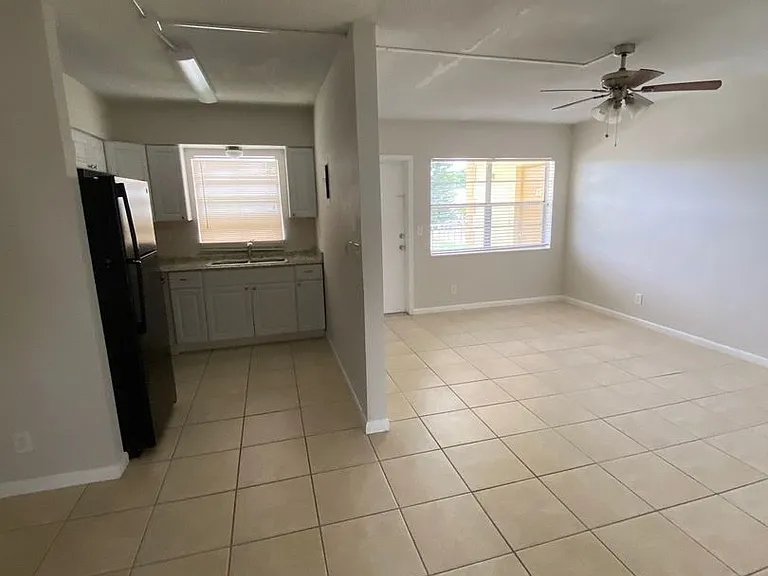 Del Rio Apartment Homes — Photo 18