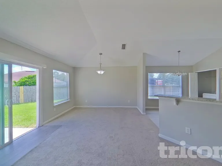6830 Shoreline Ln — Photo 4