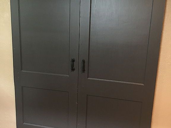 Barn doors downstairs 