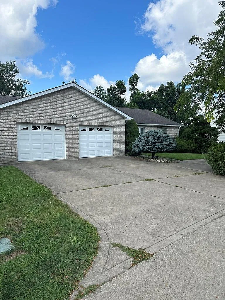 70 East Cardinal Ave photo 1