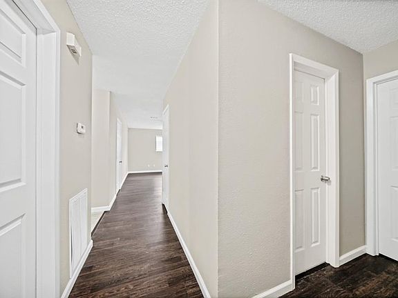 3rd image of 412 28th Ave N