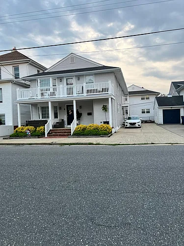 8 N Rosborough Ave #B Photo 1