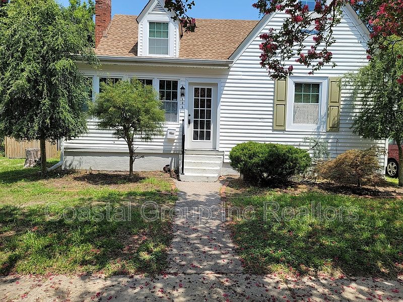 1st image of 182 W Randall Ave