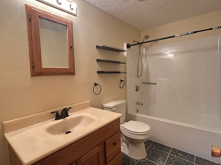 614 Norwich Rd #A — Photo 2