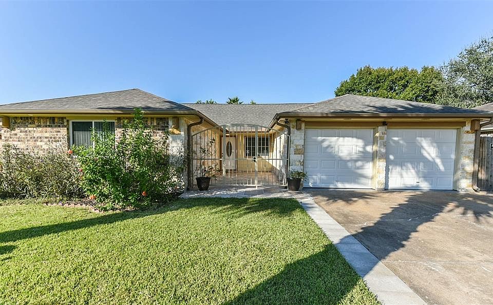 1st image of 15710 Timber Rock Dr