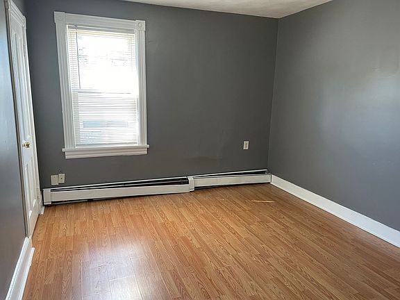 5th image of 2-20 Langsberries Ave #14