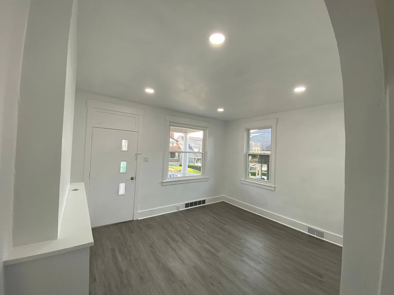 3 bed, 1.5 bath, 1200 sqft, $1,750 — Photo 3