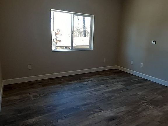 5th image of 5940 Camino Dr Back 5
