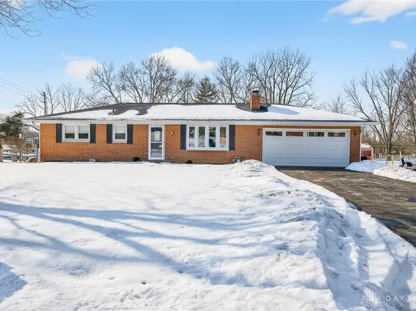 3833 Sterling Dr, Franklin, OH 45005