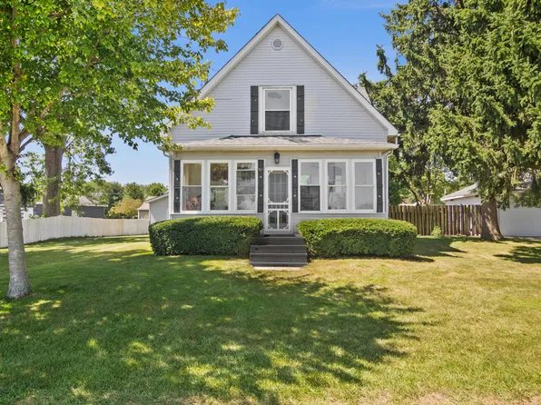 305 N Ohio St, Wanatah, IN 46390