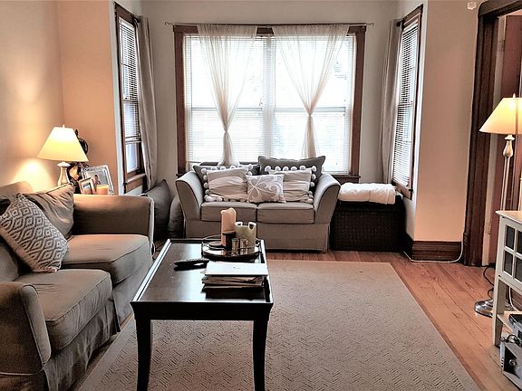 2nd image of 3337 N Lakewood Ave #1