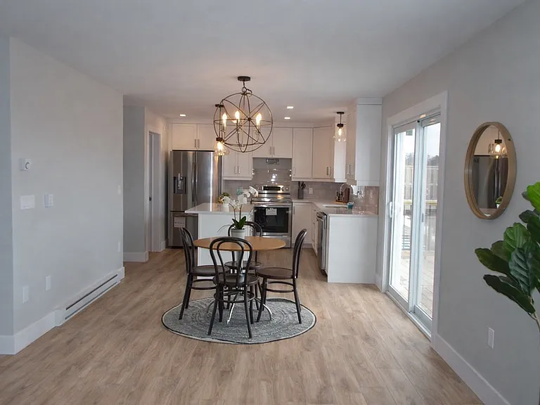 108 Gallery Cres — Photo 4