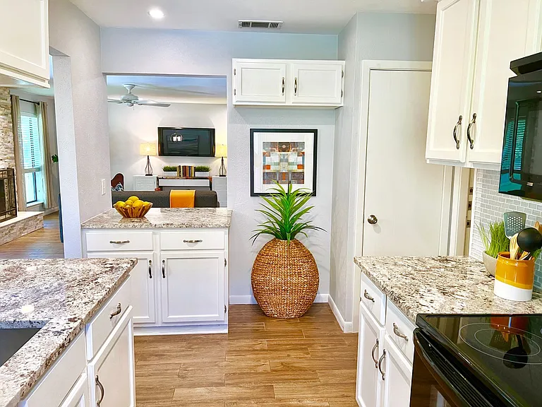 11409 Catalonia Dr — Photo 14