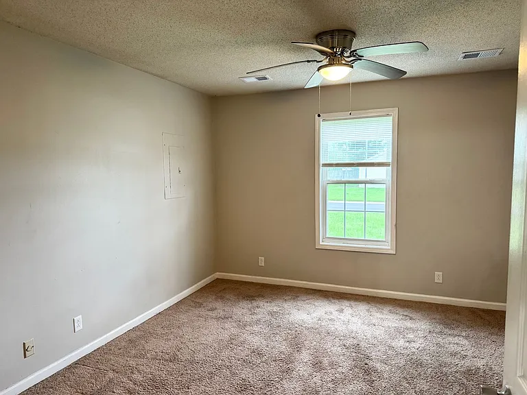 1005 Shadow Ridge Ave — Photo 11