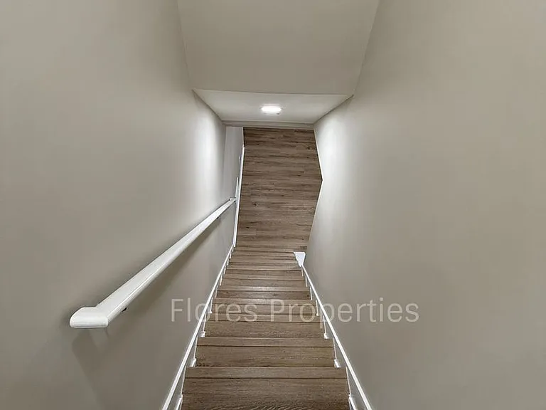 1136 Pauline Ave — Photo 11