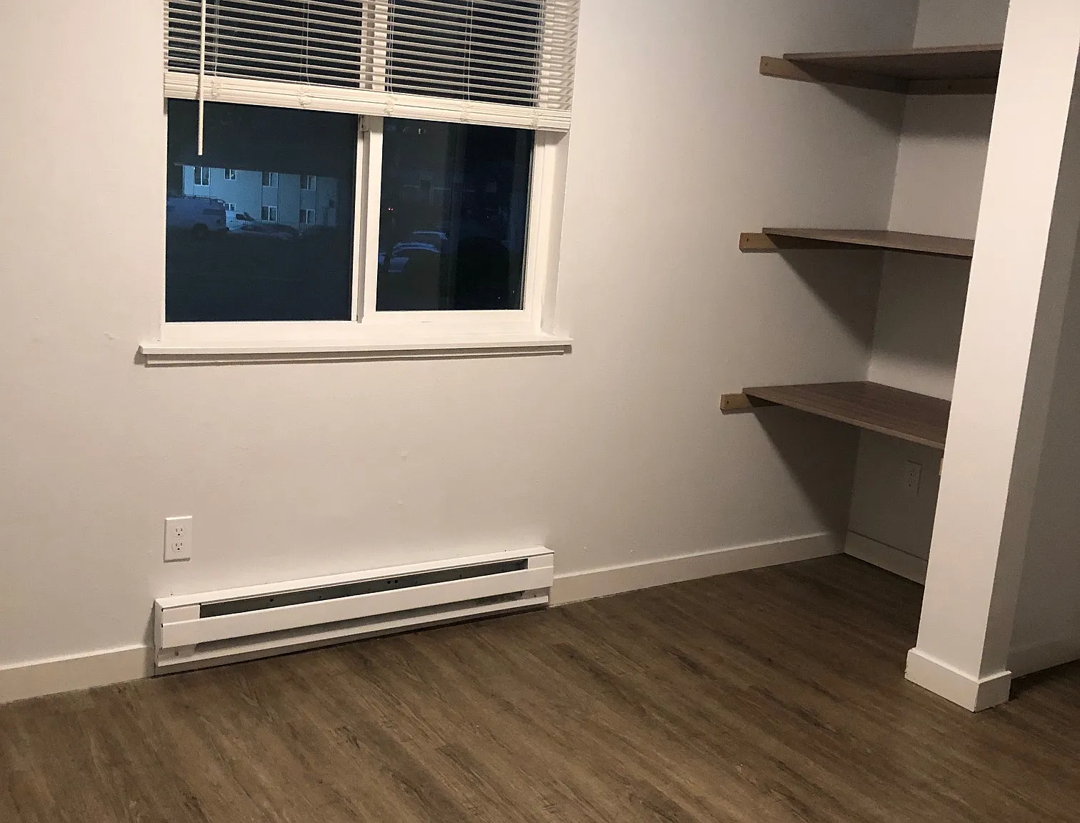 2 bed, 850 sqft, $1,600 — Photo 4