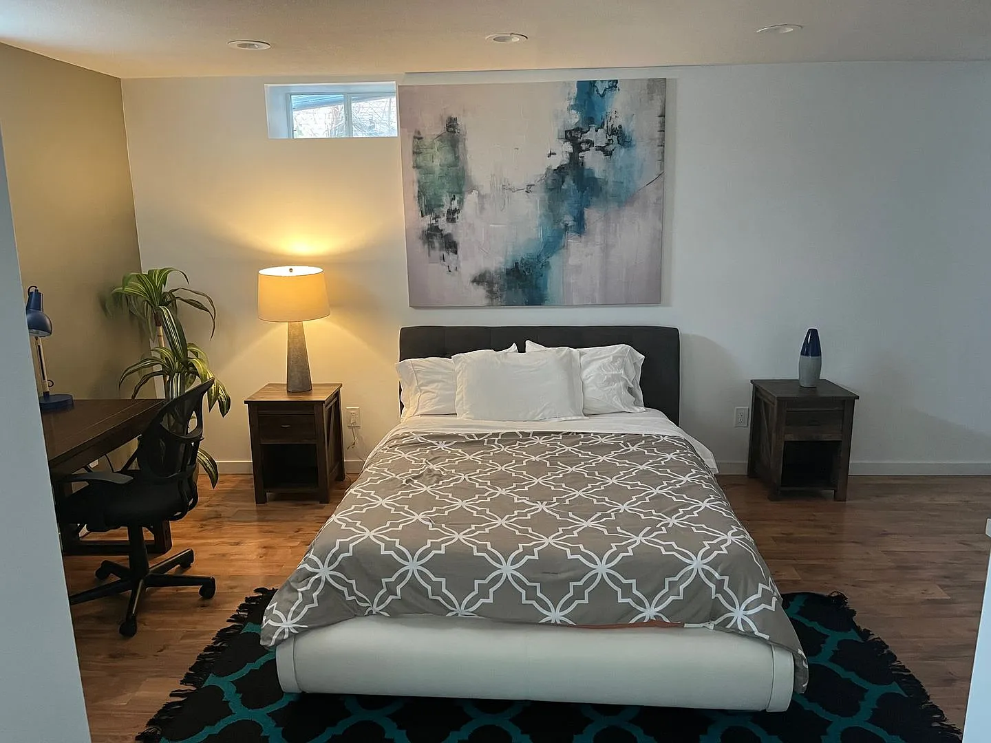 1-bedroom fully furnished — Photo 1