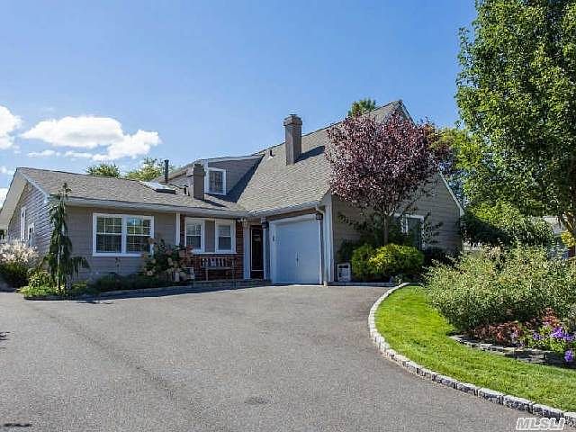 1st image of 10 Brightview Dr