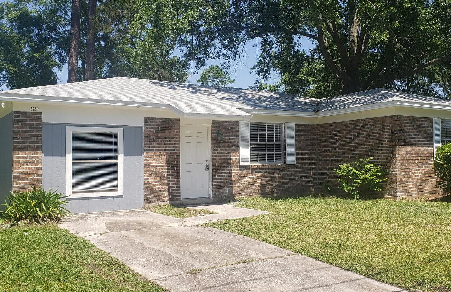 3 bed, 1310 sqft, $1,750 — Photo 1