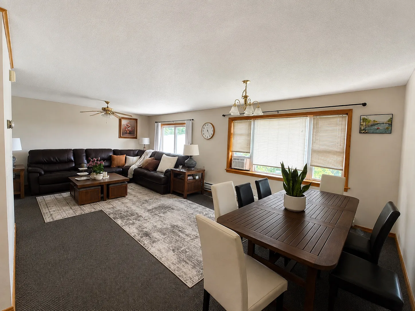 2 bed, 900 sqft, $1,550 — Photo 2