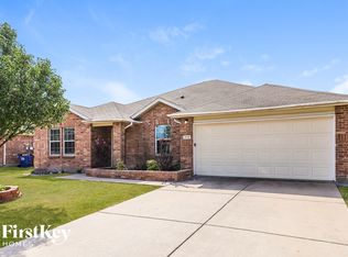 313 Long Prairie Dr, Forney, TX 75126