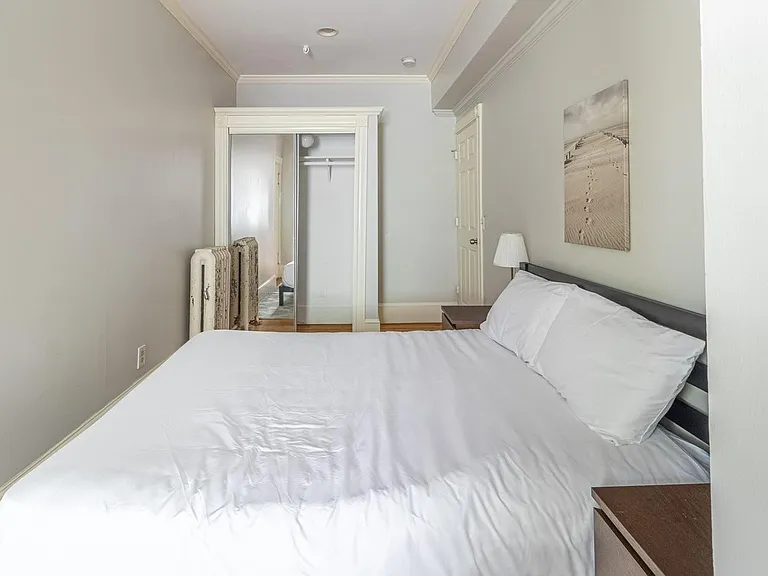 129 Chiswick Rd #6A — Photo 2