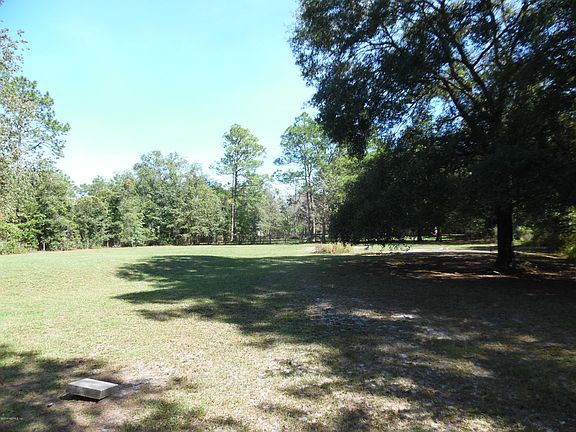 2nd image of 2437 Gladiolus Ave