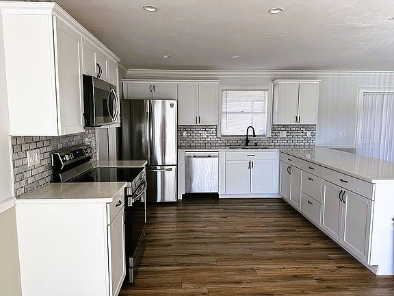 Granite, marble backsplash