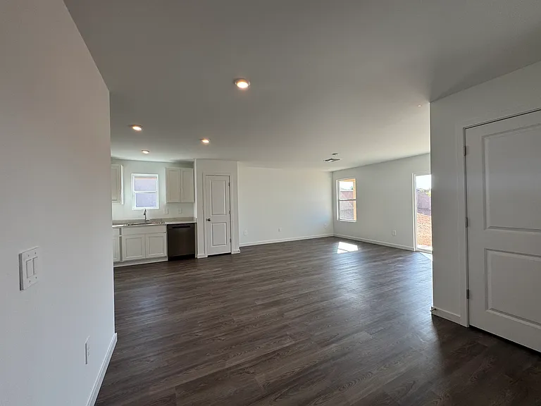 1252 W Flowstone Trl — Photo 6
