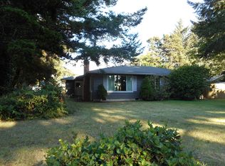 90710 Hollywood Ln, Coos Bay, OR 97420