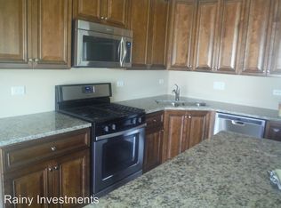 1020 Turin Dr, Hampshire, IL 60140