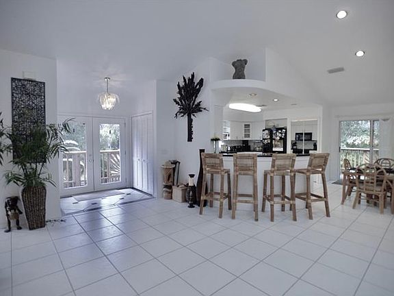 5th image of 4092 Pelican Shores Cir #B