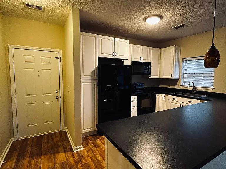 3923 Gladiola Ct #201 — Photo 52