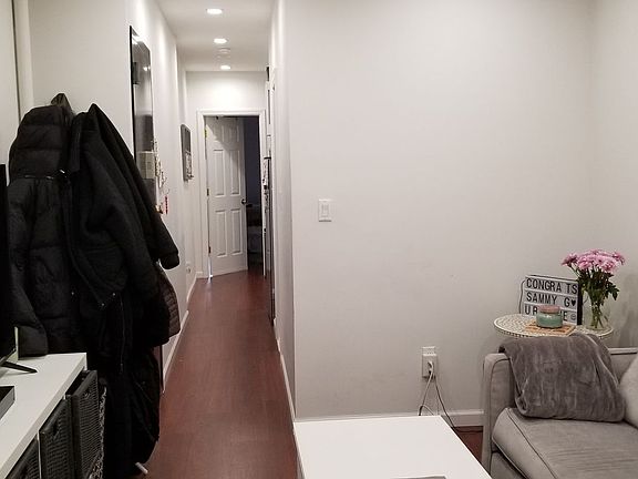 3rd image of 95 Macdougal St APT 2B