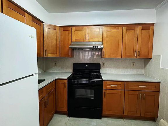 5th image of 144-33 Barclay Ave #3
