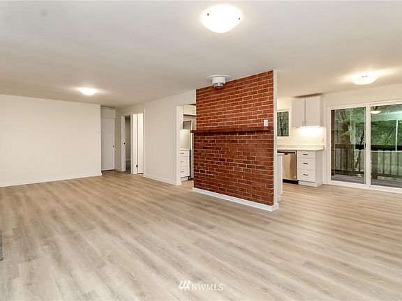 4th image of 17222 435th Ave SE