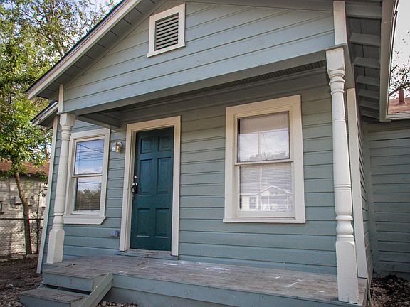 2nd image of 928 Poinsettia St