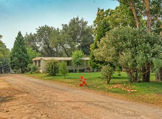 20421 River Valley Dr, Anderson, CA 96007