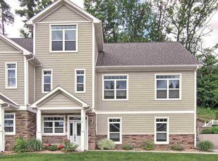 118 Fairway Hills Dr, Traverse City, MI 49684