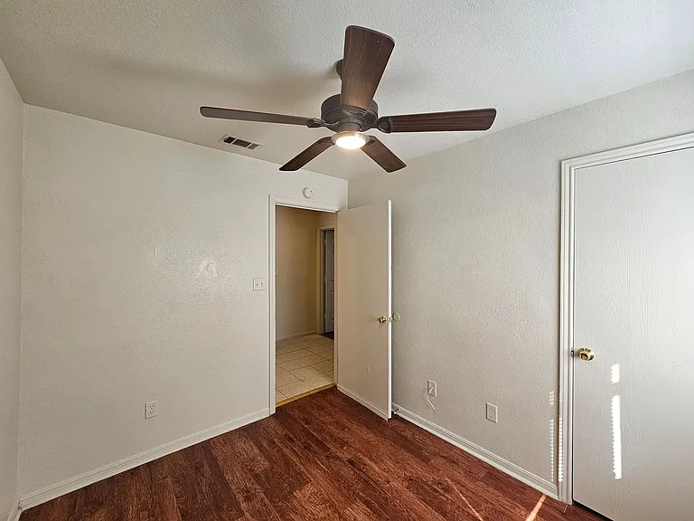 3003 Cantabrian Dr #D — Photo 22