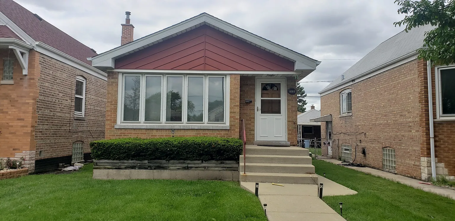5608 S Austin Ave photo 1