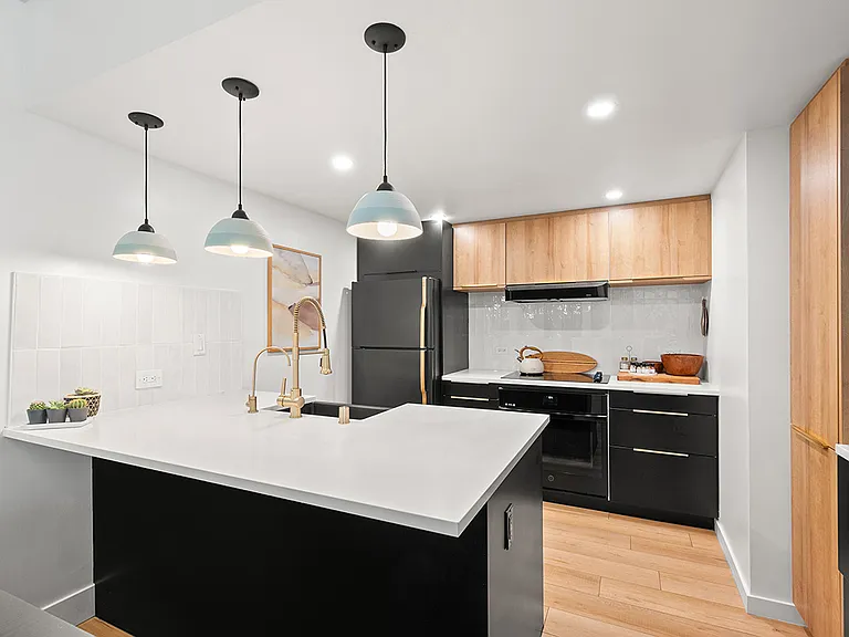 425 W Beech St #535 — Photo 2
