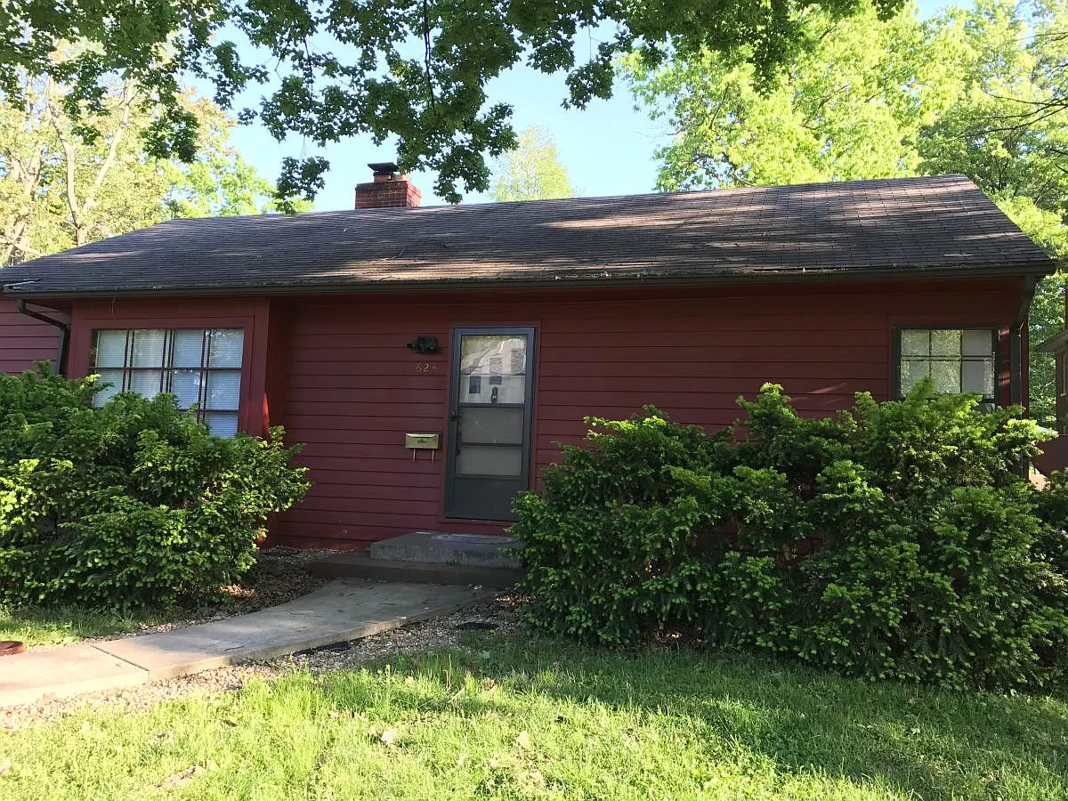 628 Randle St photo 1