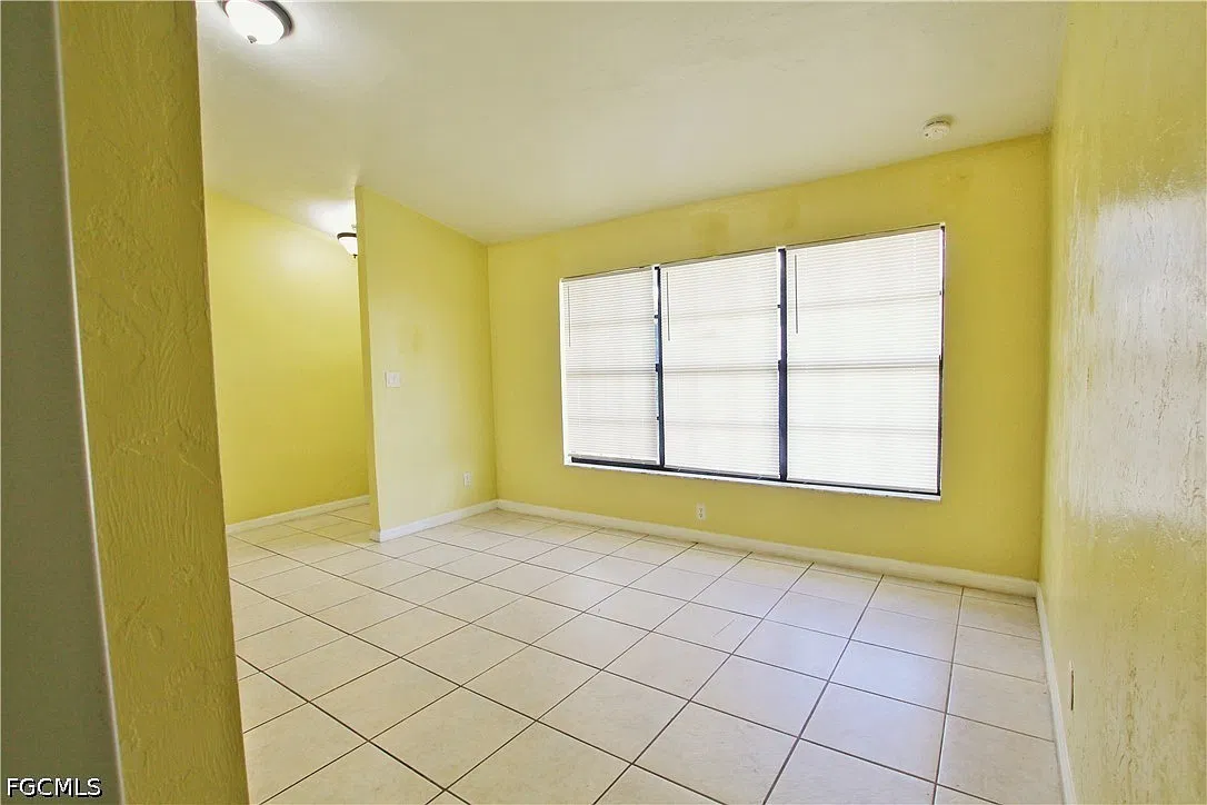 3 bed, 2.0 bath, 1669 sqft, $2,100 — Photo 3